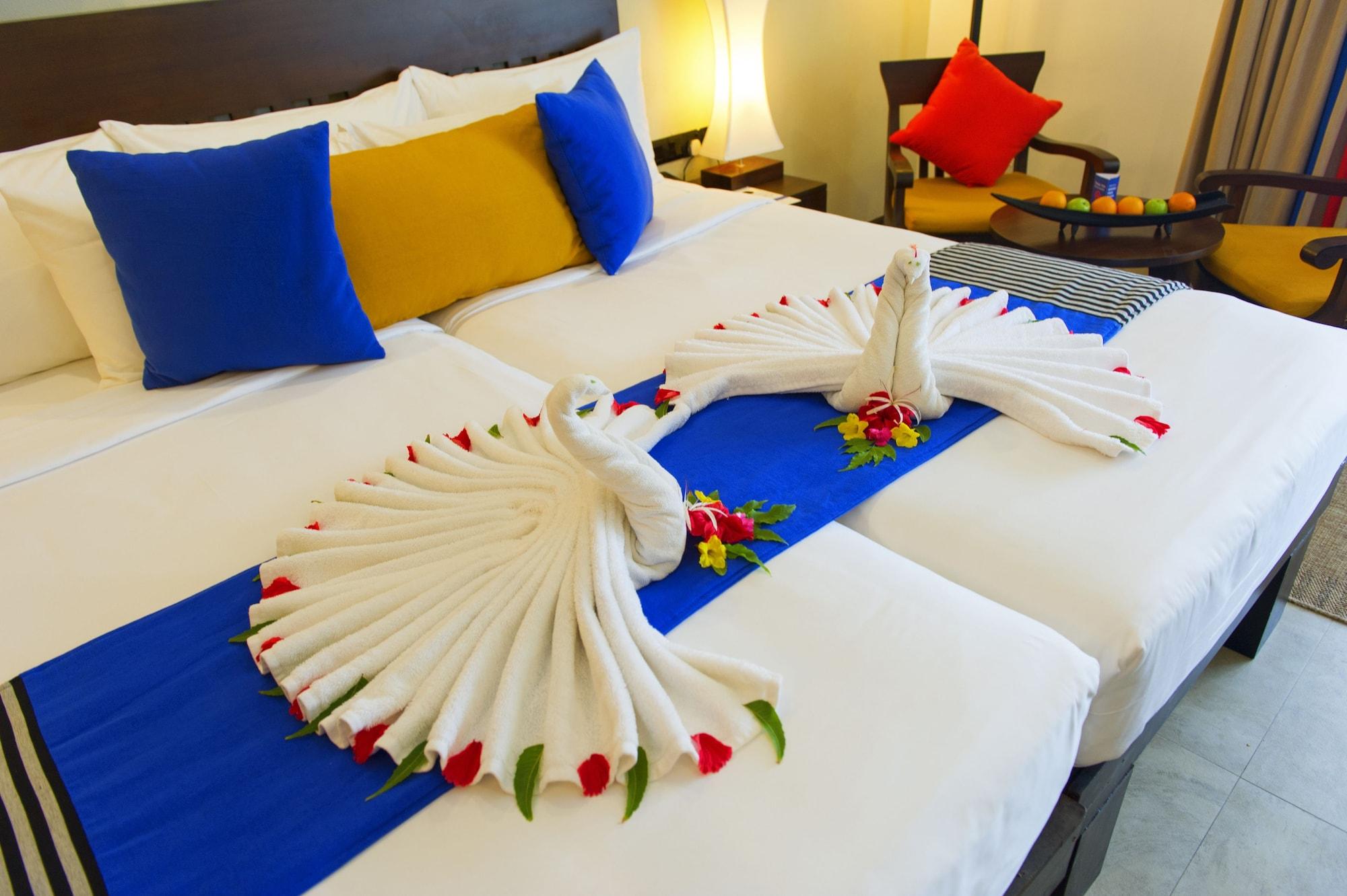 Club Hotel Dolphin Negombo Exterior foto