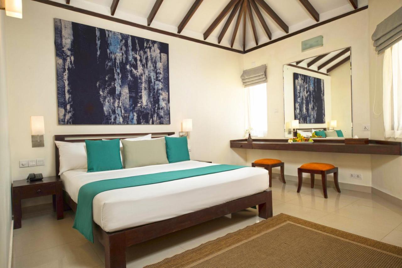 Club Hotel Dolphin Negombo Exterior foto
