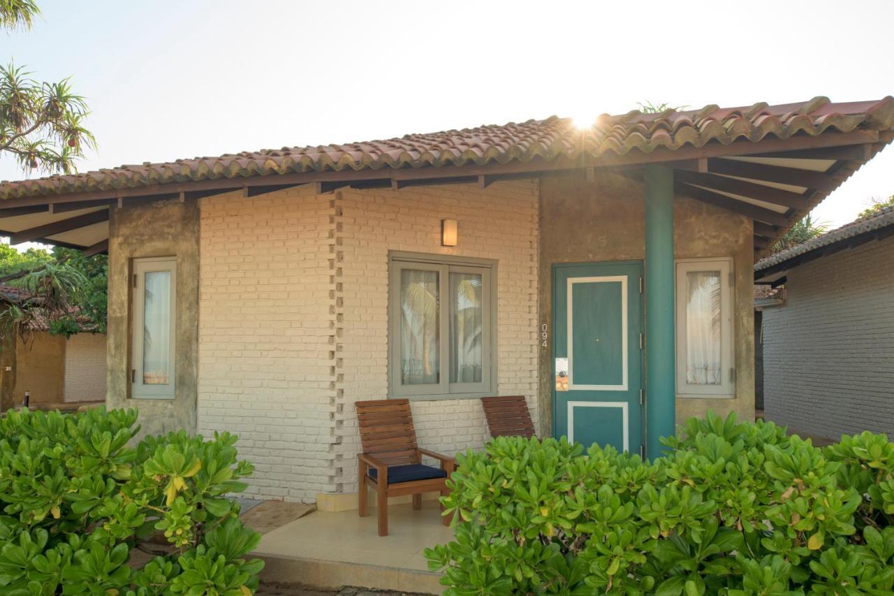 Club Hotel Dolphin Negombo Exterior foto
